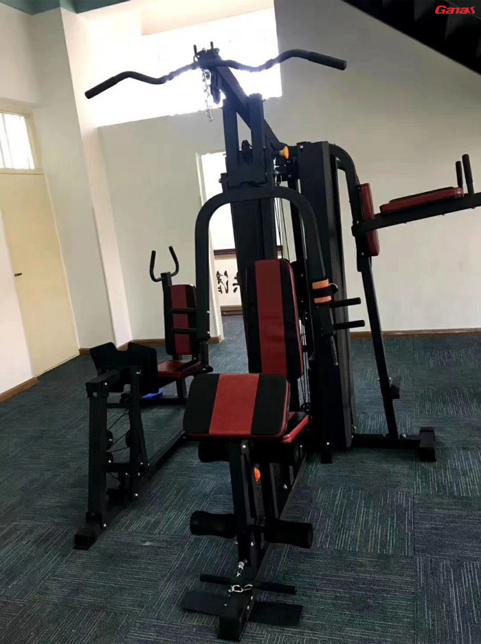 云南芒市中心小学健身房器材